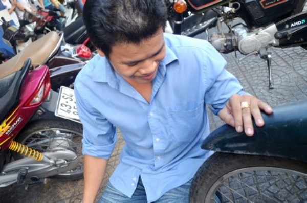 da-nang-phat-hien-hoa-3000-nam-tren-xe-may da-nang-phat-hien-hoa-3000-nam-tren-xe-may